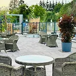 Hotel Logis Blue Garden