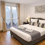 Logis Blue Garden Hotel 3*