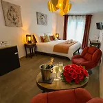 Logis Blue Garden 3*