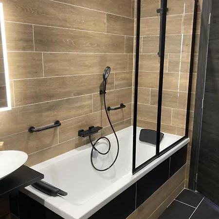 Logis Blue Garden Hotel Grandvillers