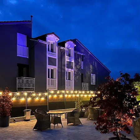 Logis Blue Garden 3*