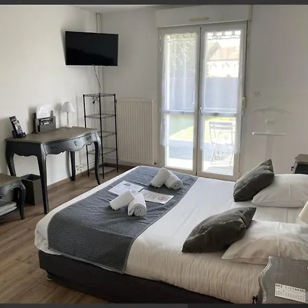 Logis Blue Garden 3*