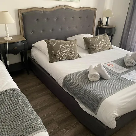 Logis Blue Garden Hotel