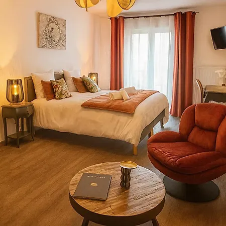 Logis Blue Garden 3*