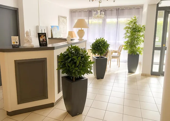 Logis Blue Garden Hotel