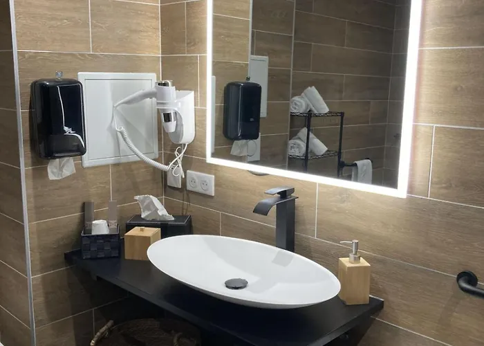 Logis Blue Garden Hotel Grandvillers