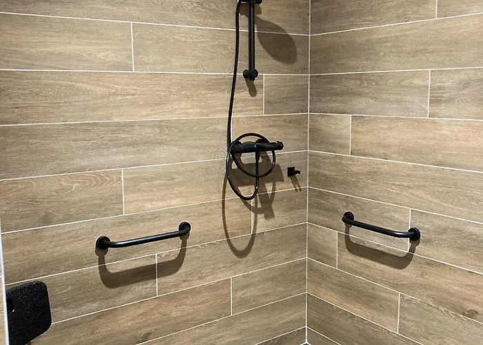 Отель Logis Blue Garden Grandvillers