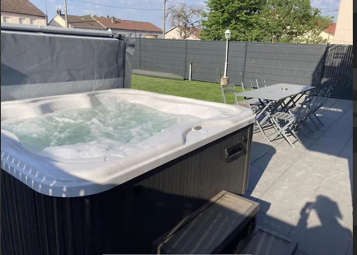 Logis Blue Garden Grandvillers