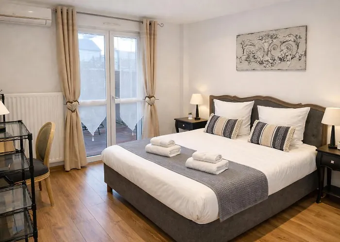 Logis Blue Garden Hotel 3*