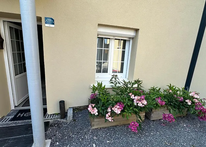 Logis Blue Garden Hotel