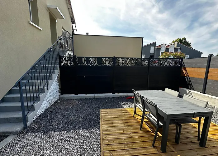 Logis Blue Garden Hotel 3*