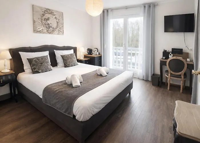 Logis Blue Garden Hotel