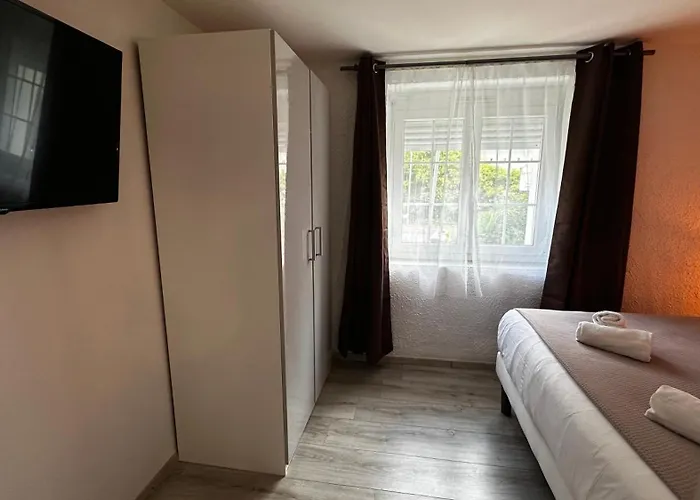 Logis Blue Garden Hotel 3*