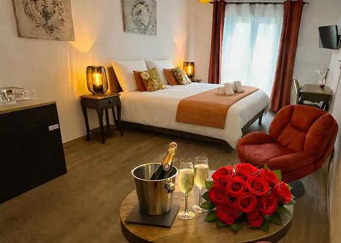 Logis Blue Garden 3*